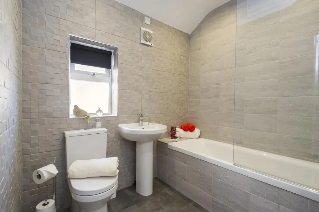 1 bedroom house share for rent