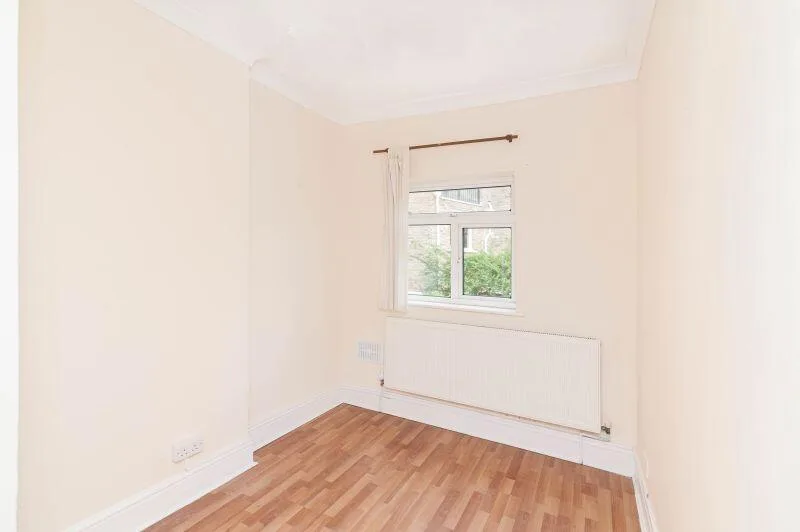 4 bedroom flat for rent