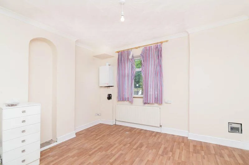 4 bedroom flat for rent