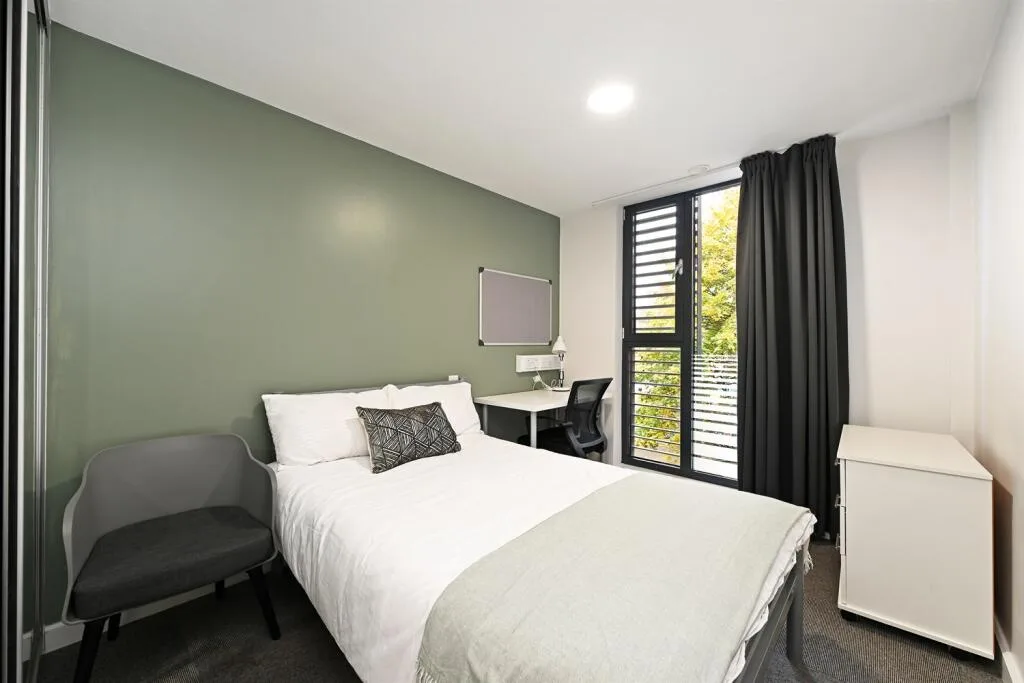 5 bedroom apartment for rent