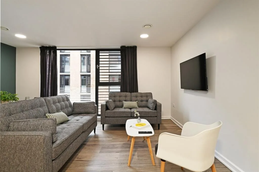 5 bedroom apartment for rent