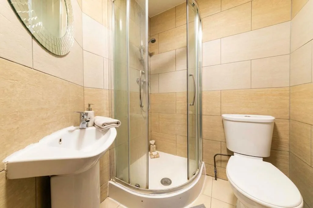 3 bedroom flat for rent