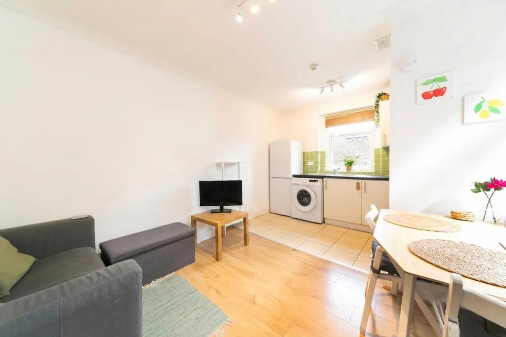 3 bedroom flat for rent