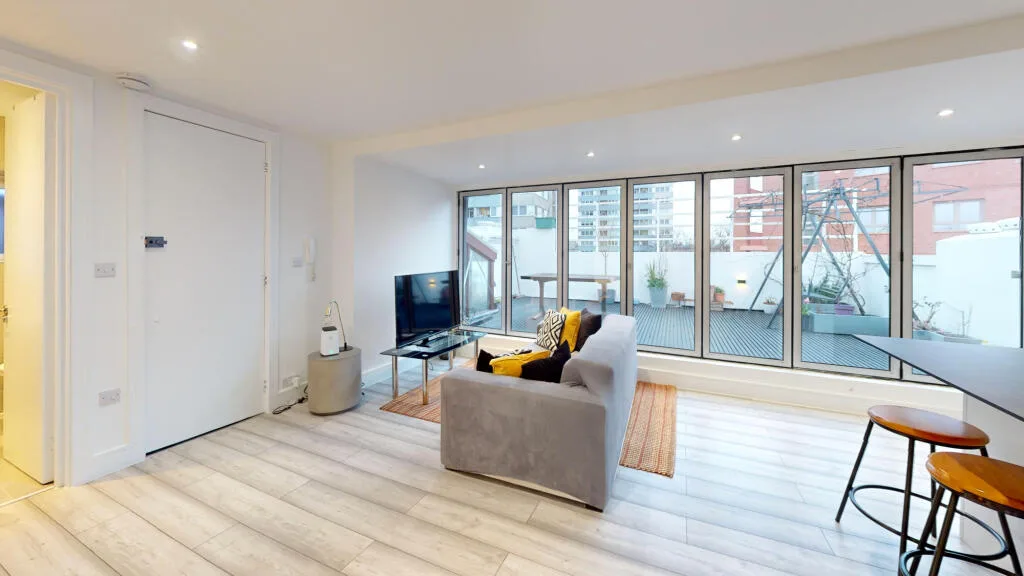 2 bedroom penthouse for rent