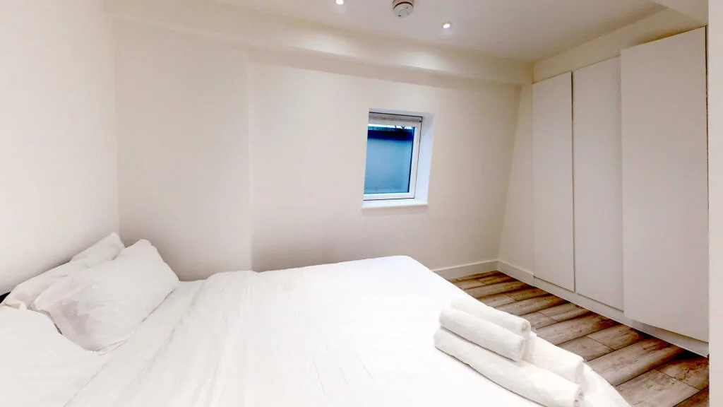 2 bedroom penthouse for rent