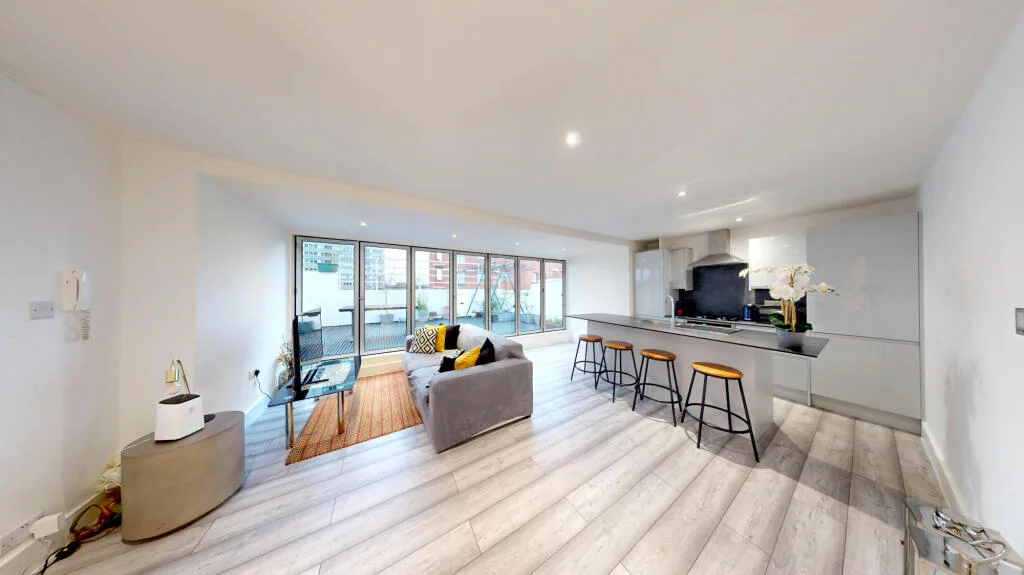 2 bedroom penthouse for rent