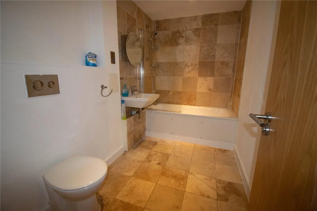 3 bedroom maisonette for rent