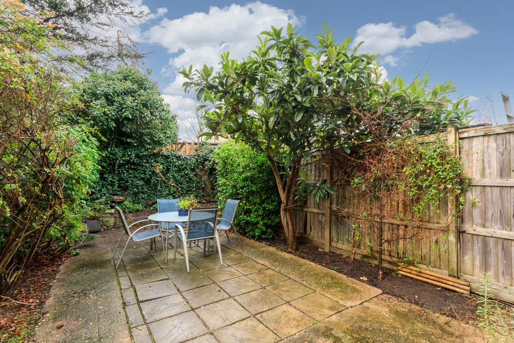 2 bedroom ground floor flat for rent