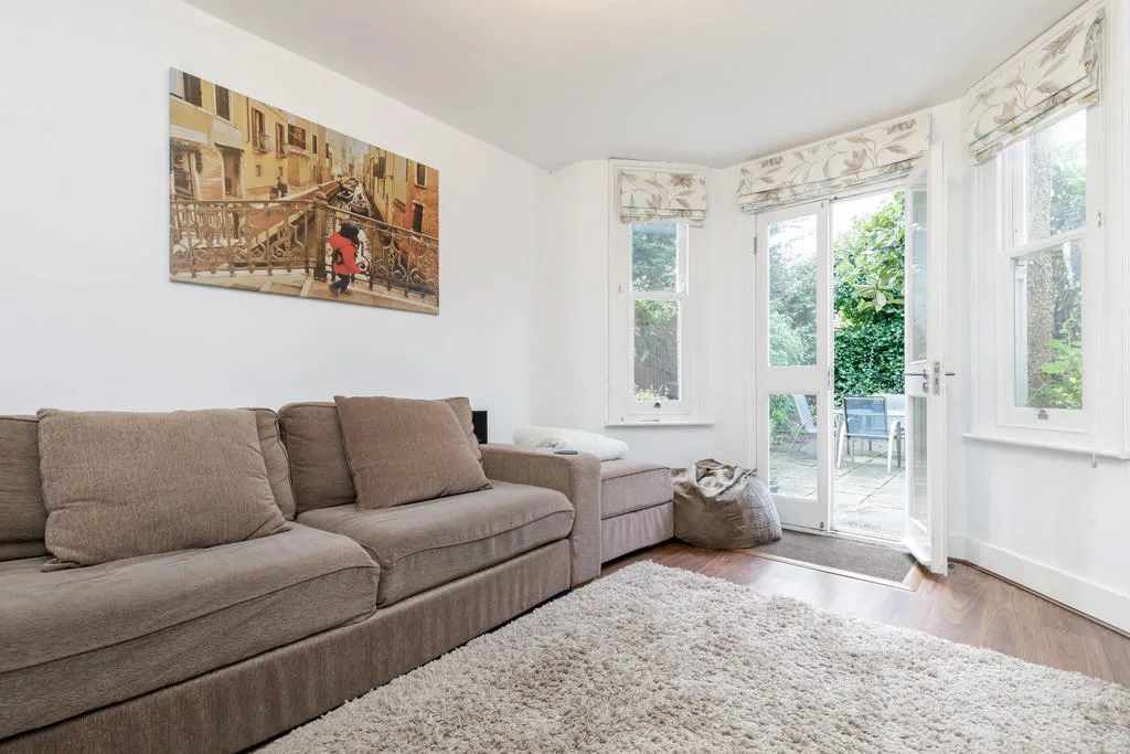 2 bedroom ground floor flat for rent