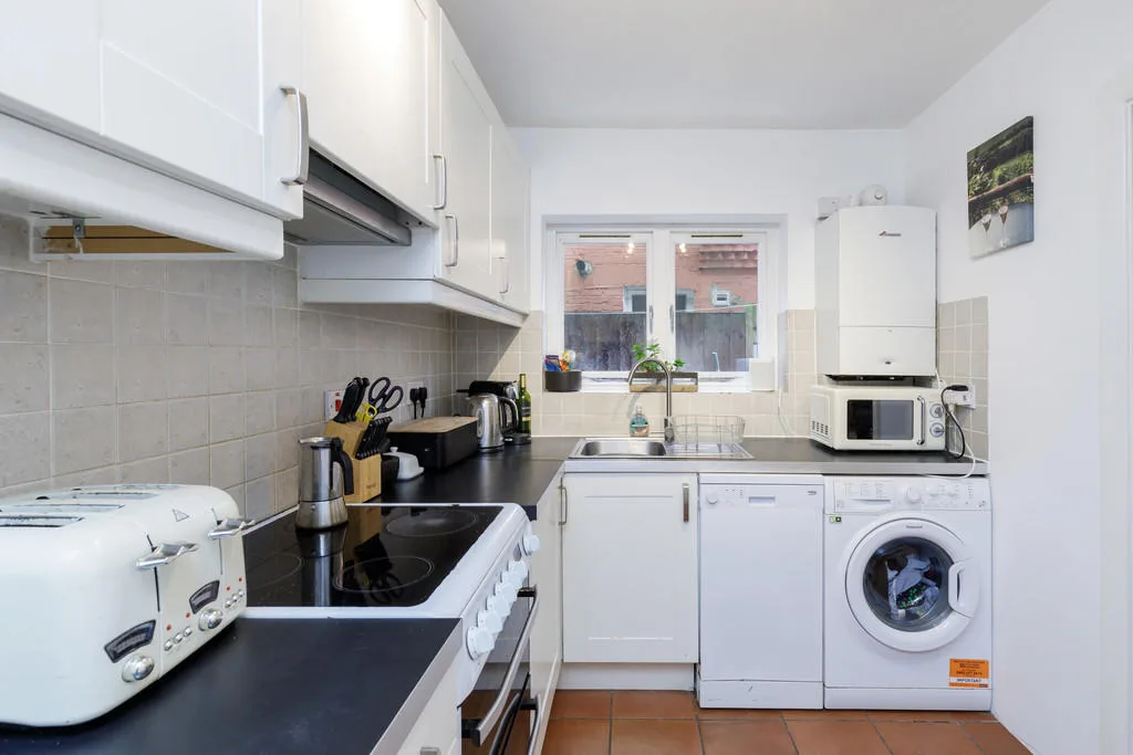 2 bedroom ground floor flat for rent