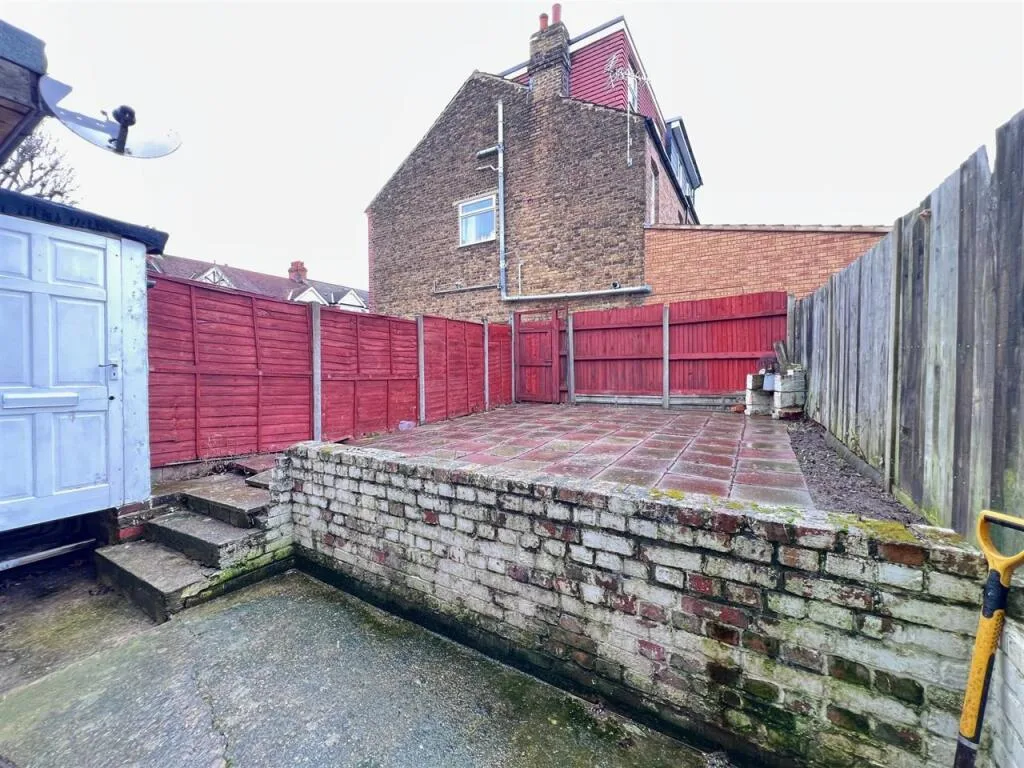 3 bedroom apartment for rent