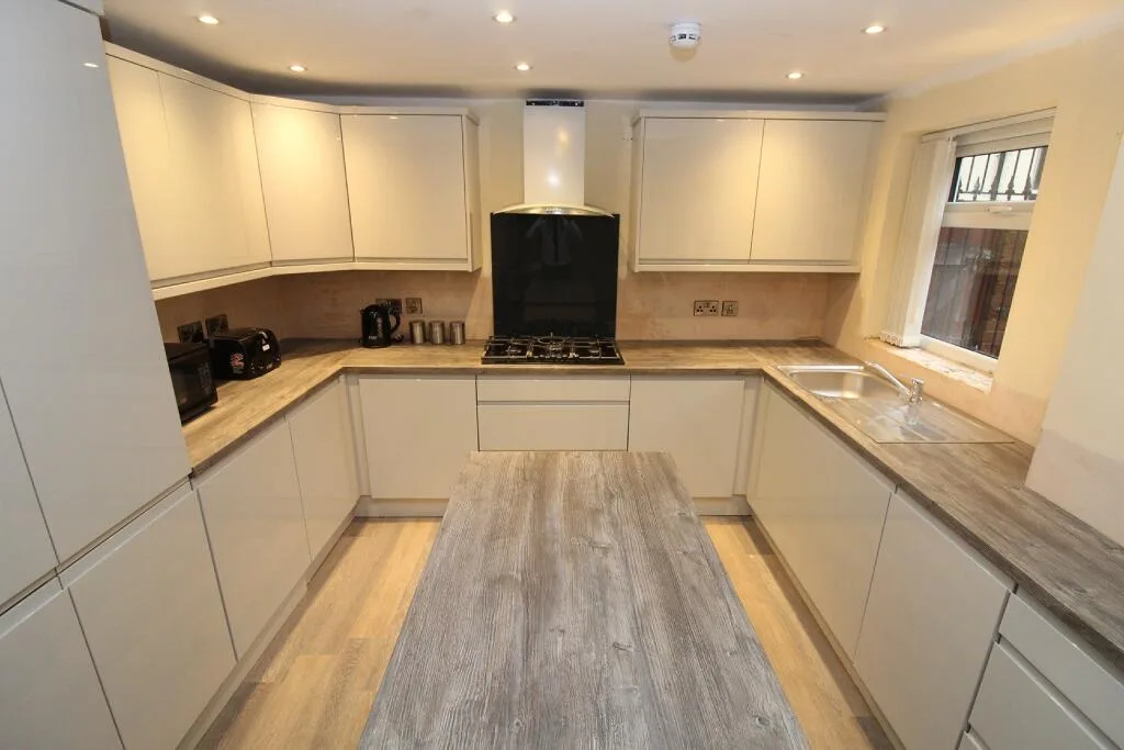 7 bedroom house share for rent