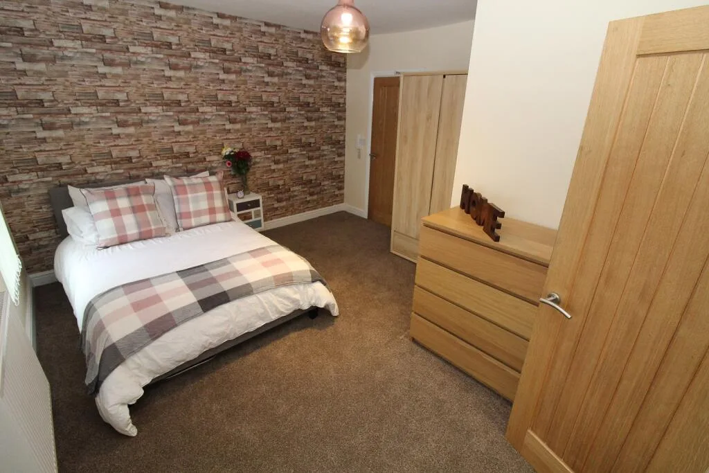7 bedroom house share for rent