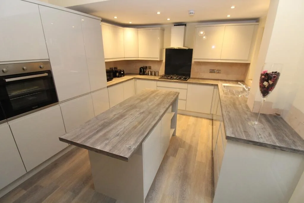 7 bedroom house share for rent