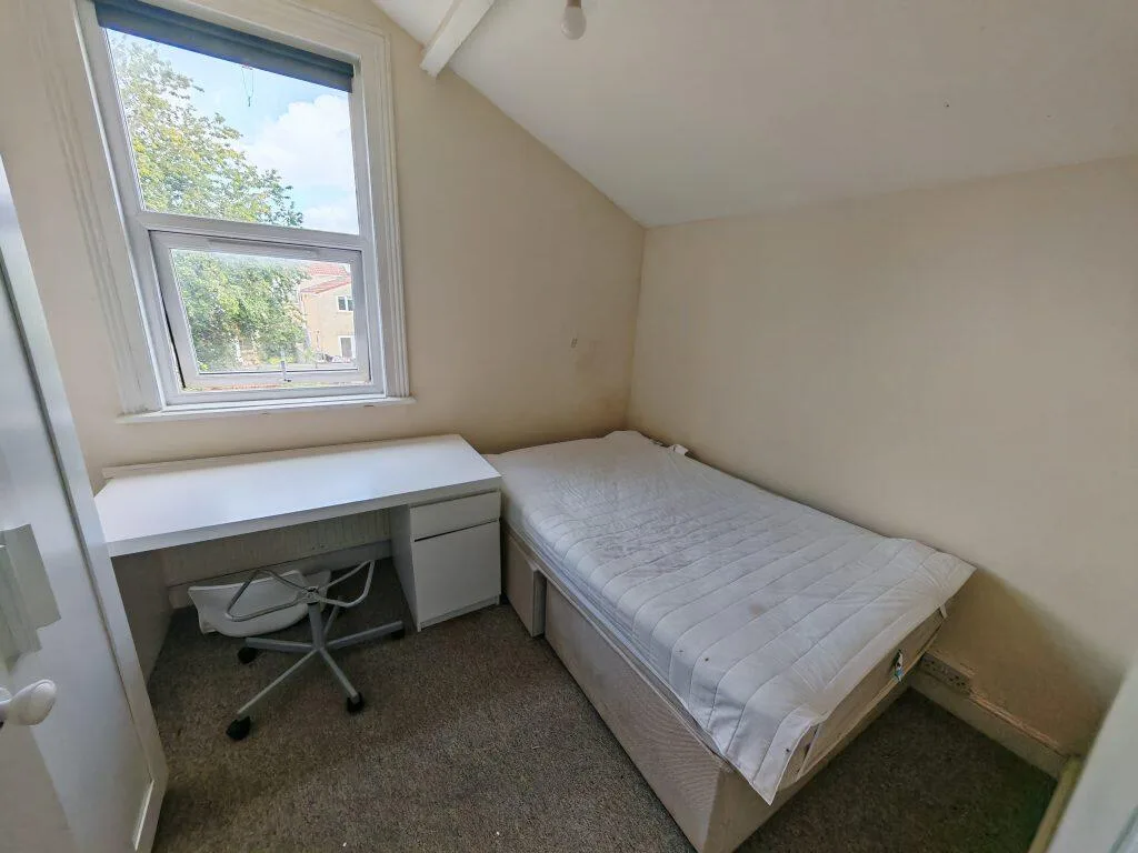 5 bedroom house for rent