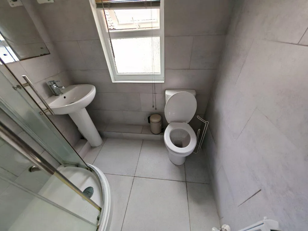 5 bedroom house for rent