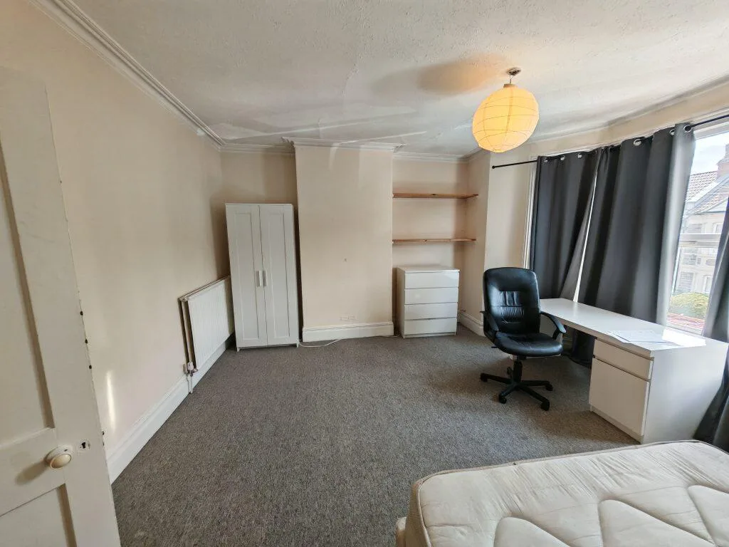5 bedroom house for rent