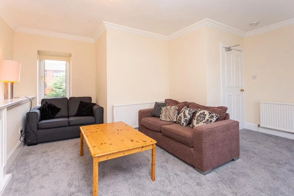 3 bedroom flat for rent