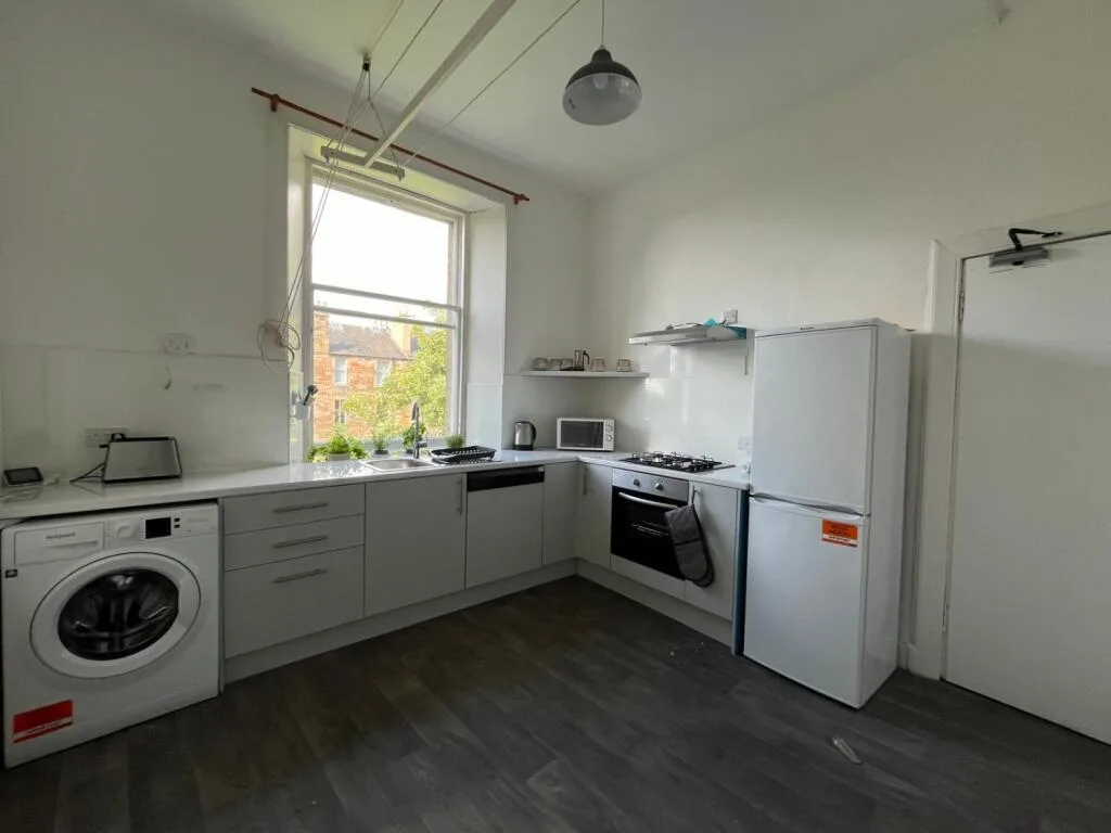 3 bedroom flat for rent
