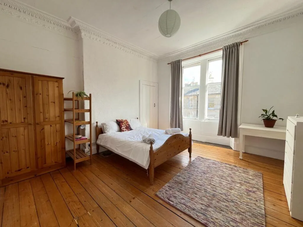 3 bedroom flat for rent