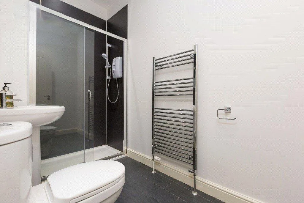 5 bedroom apartment for rent