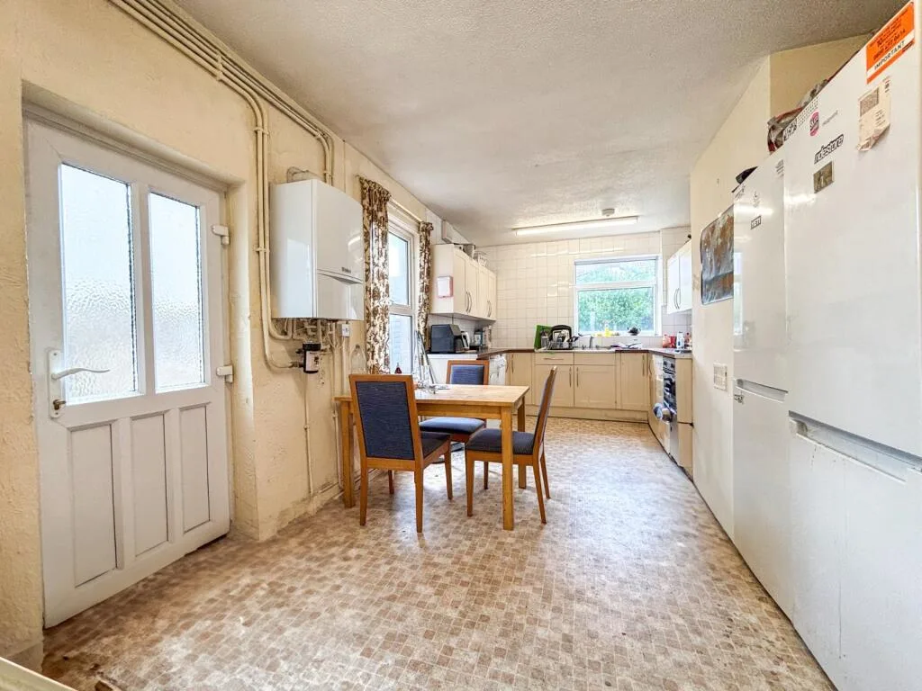 4 bedroom terraced house for rent