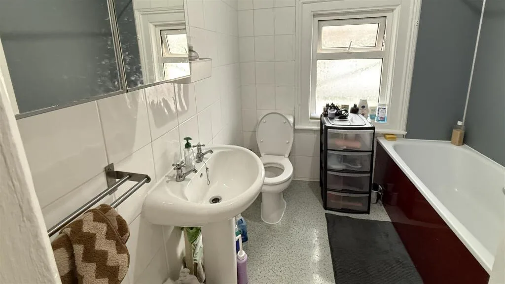 4 bedroom terraced house for rent