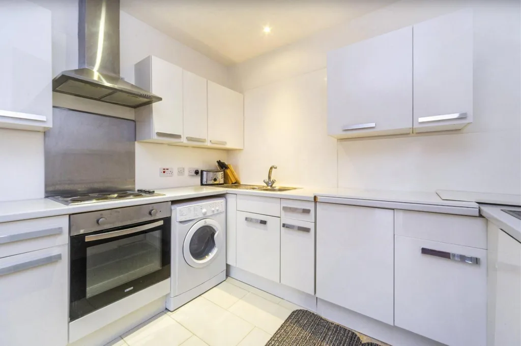 3 bedroom flat for rent