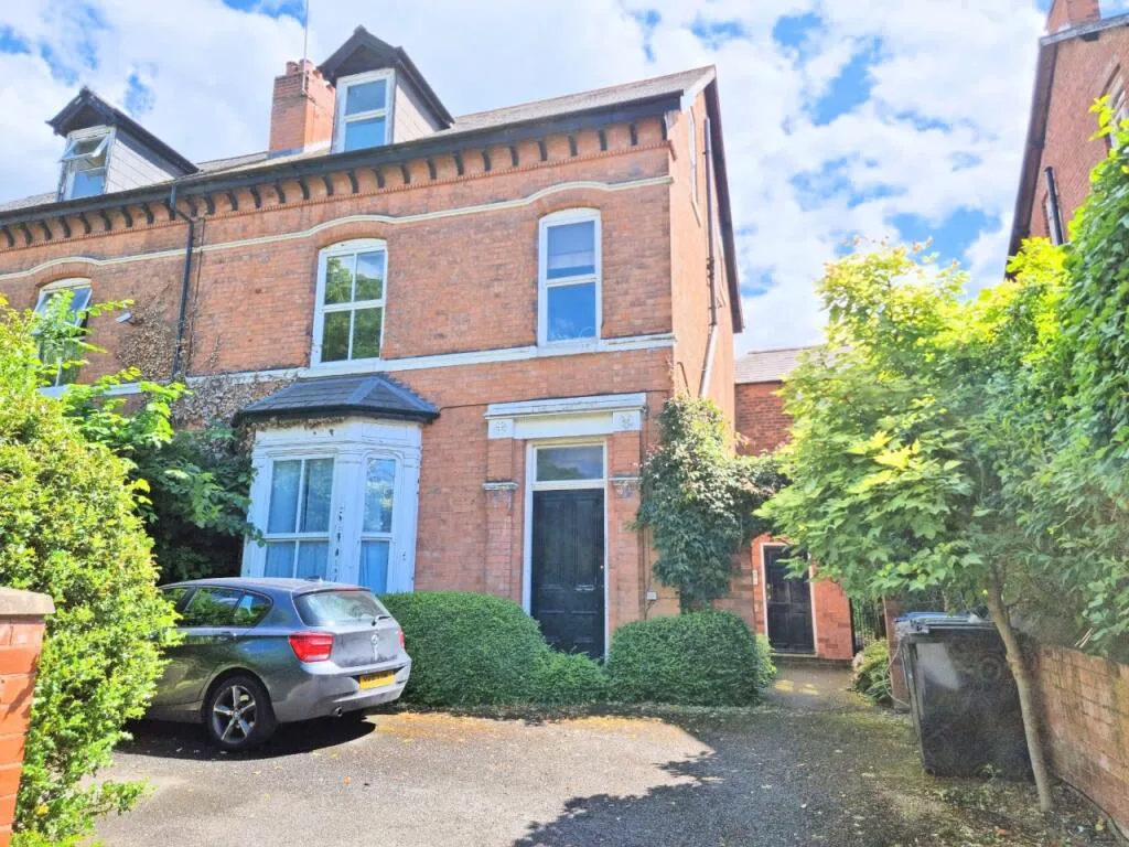 1 bedroom ground floor flat for rent