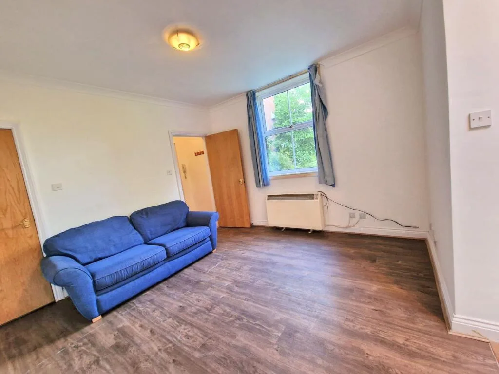 1 bedroom ground floor flat for rent