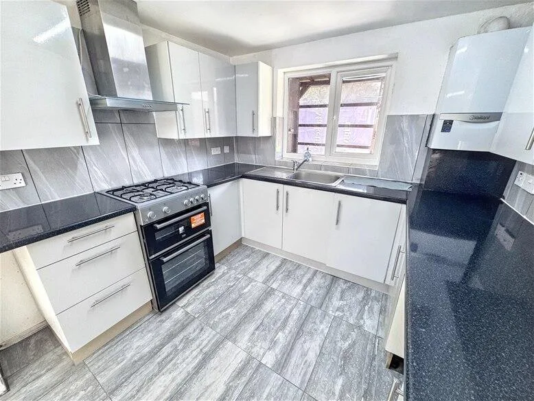 4 bedroom house for rent