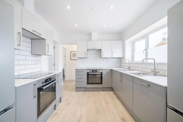4 bedroom semi-detached house for rent
