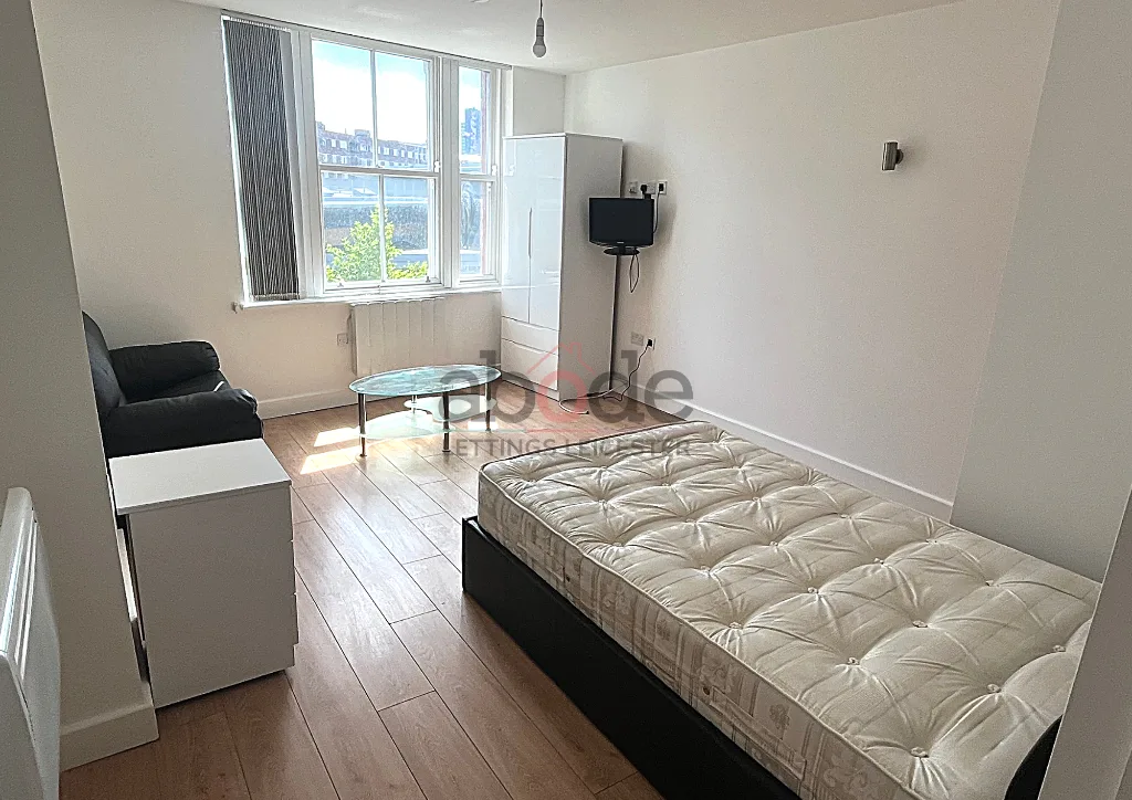 Studio flat for rent