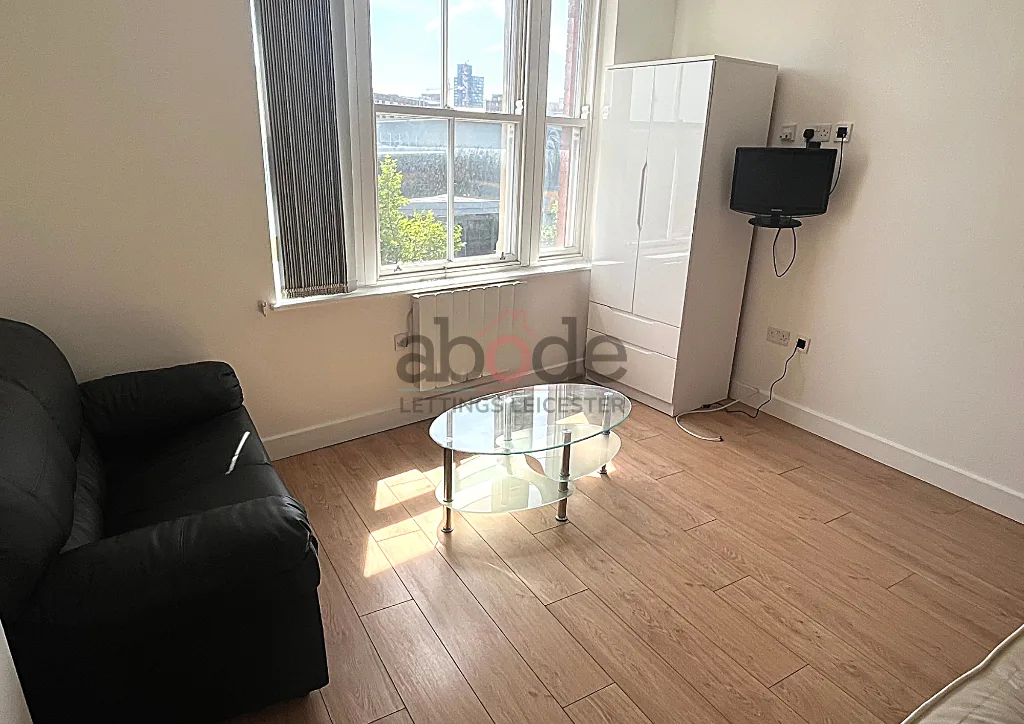 Studio flat for rent
