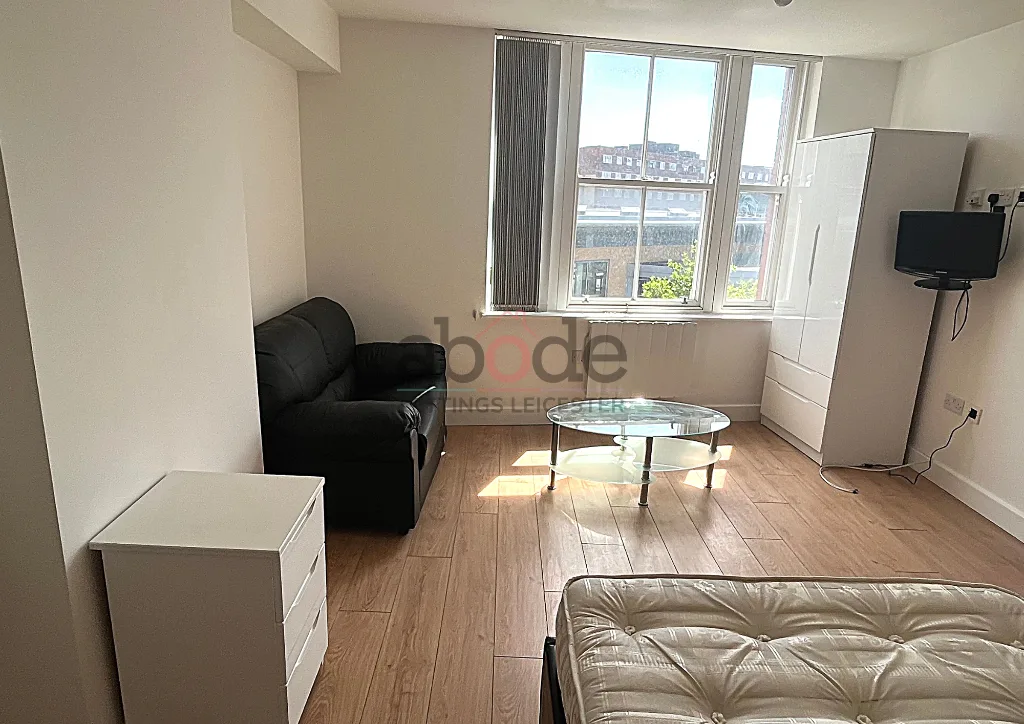 Studio flat for rent