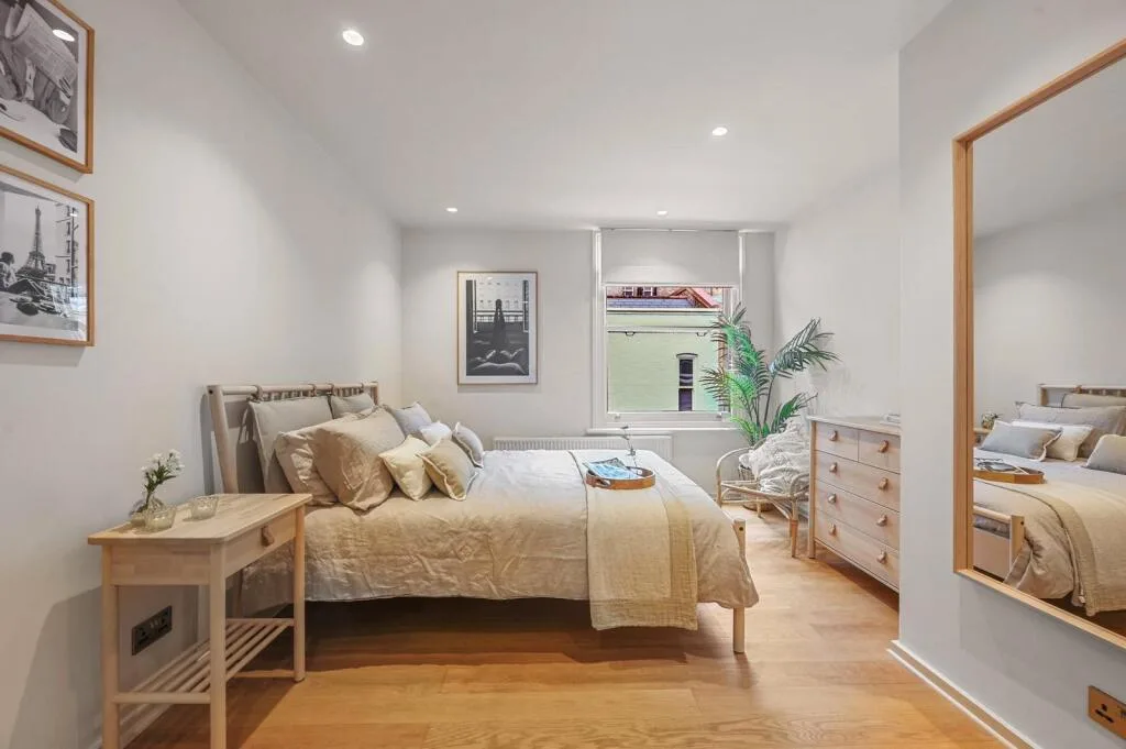 2 bedroom mews property for rent