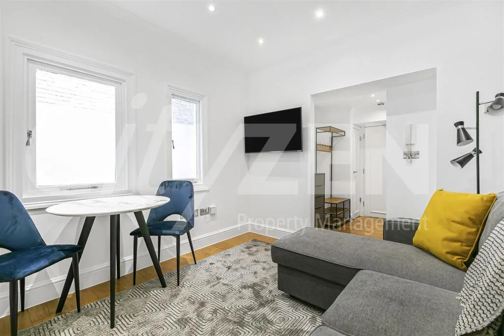 Studio flat for rent