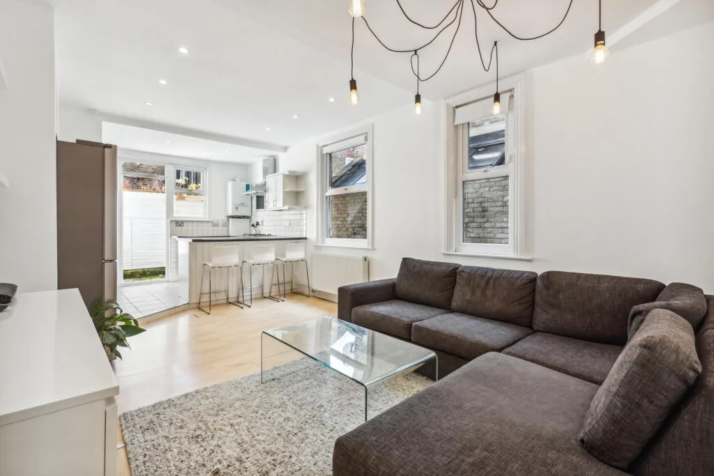 2 bedroom flat for rent