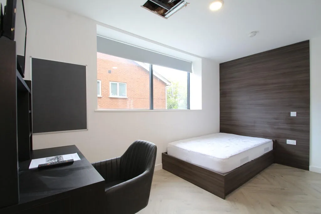 6 bedroom apartment for rent