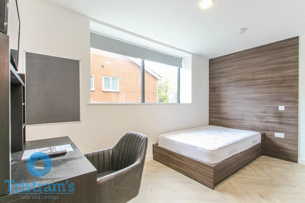 5 bedroom apartment for rent