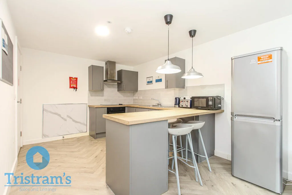 5 bedroom apartment for rent