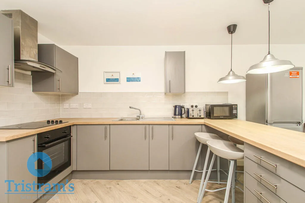5 bedroom apartment for rent