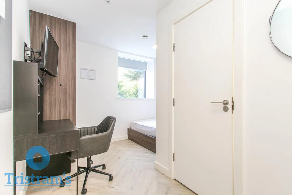 5 bedroom apartment for rent