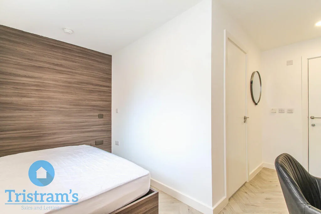 5 bedroom apartment for rent