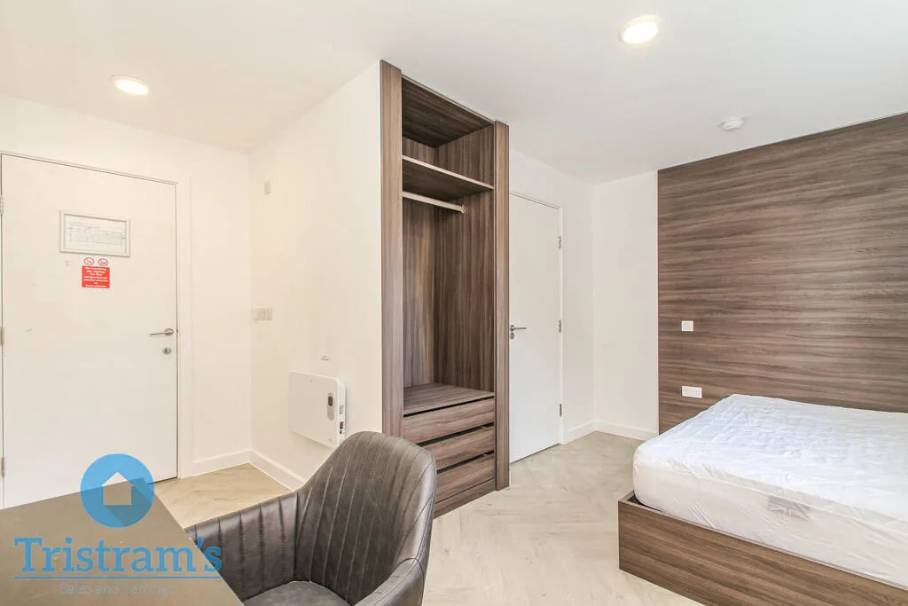 5 bedroom apartment for rent