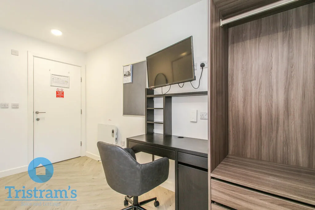 5 bedroom apartment for rent