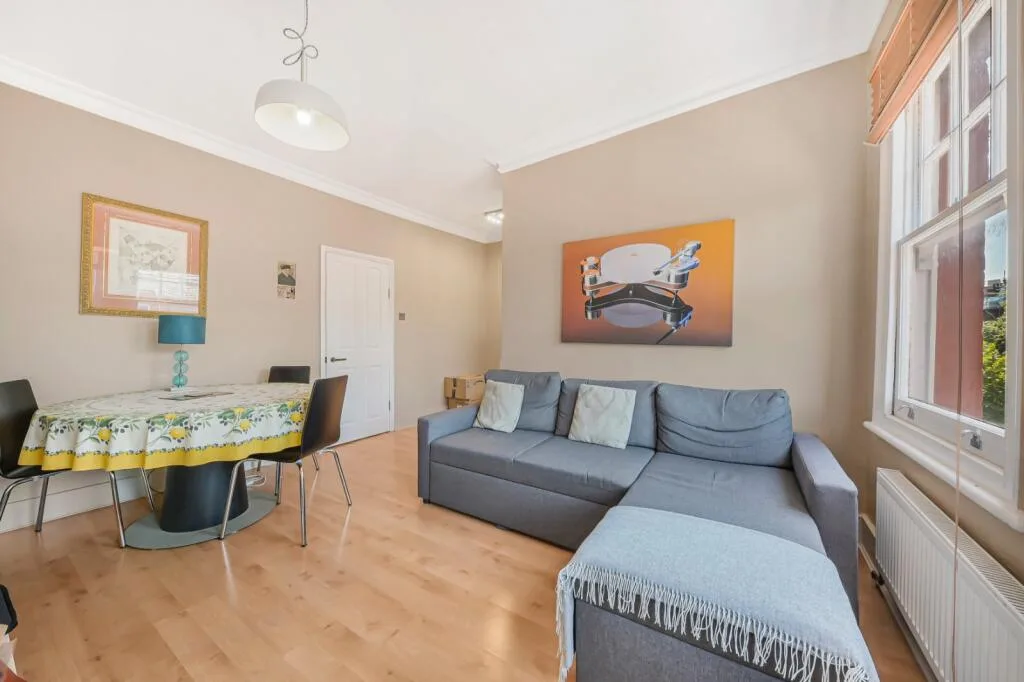 2 bedroom flat for rent