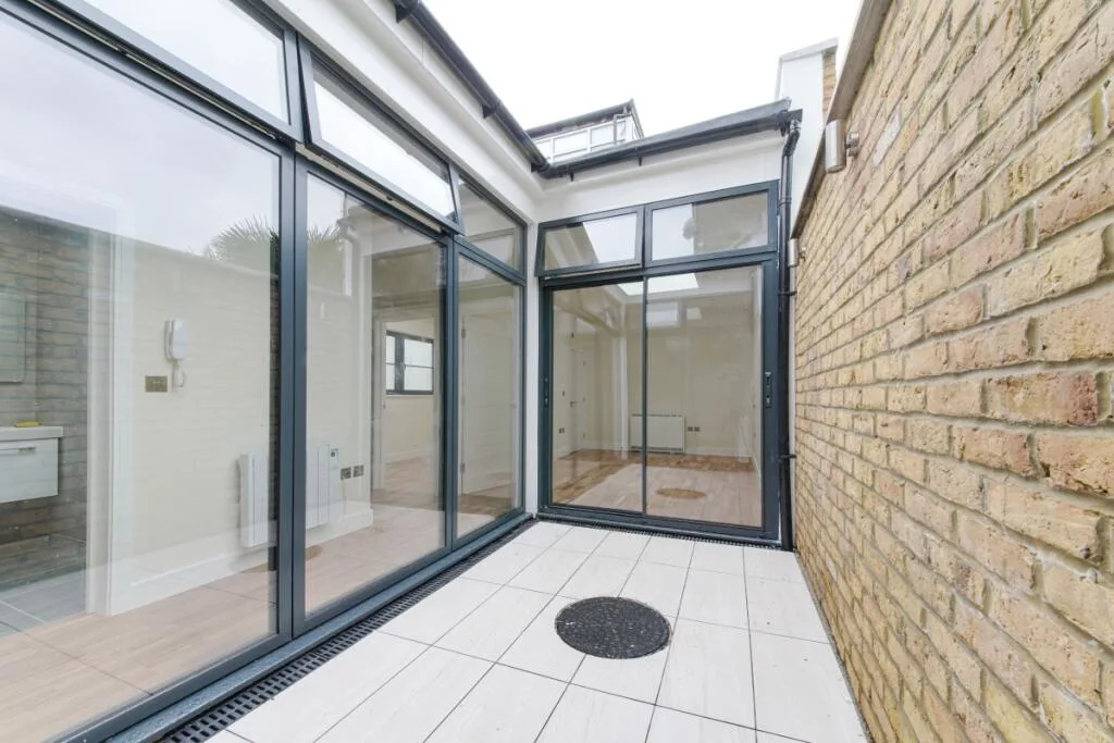 2 bedroom flat for rent