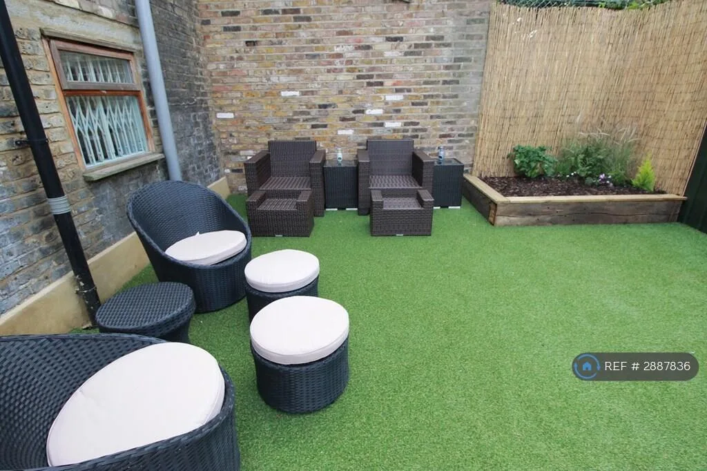 4 bedroom terraced house for rent