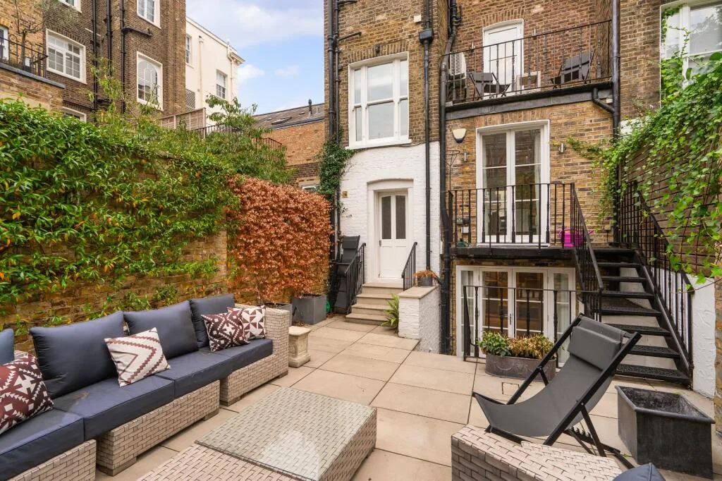4 bedroom terraced house for rent